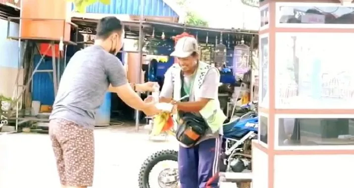 Milenial Kendari Berbagi di Tengah Pandemi Covid-19