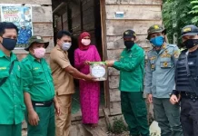 BKSDA Sultra Berbagi ke Masyarakat Terdampak Covid-19 BKSDA Sultra Berbagi ke Masyarakat Terdampak Covid-19