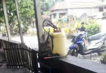 Parkir di Teras Rumah, Motor Warga Kolut Raib Digondol Maling Parkir di Teras Rumah, Motor Warga Kolut Raib Digondol Maling