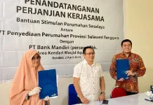 Bank Mandiri dan SNVT Salurkan Bantuan Stimulan Perumahan Swadaya di Sultra Bank Mandiri dan SNVT Salurkan Bantuan Stimulan Perumahan Swadaya di Sultra