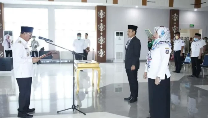 Dapat Izin Mendagri Bupati Konsel Lantik Kadisdukcapil