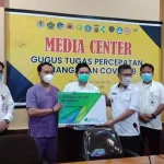 400 Petugas Medis COVID-19 di RSUD Kota Kendari Dilindungi BP Jamsostek 400 Petugas Medis COVID-19 di RSUD Kota Kendari Dilindungi BP Jamsostek