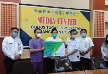 400 Petugas Medis COVID-19 di RSUD Kota Kendari Dilindungi BP Jamsostek 400 Petugas Medis COVID-19 di RSUD Kota Kendari Dilindungi BP Jamsostek