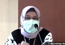 Pemkot Kendari Prioritaskan Vaksin Covid-19 untuk Nakes Kepala Dinas Kesehatan Kota Kendari, drg Rahminingrum