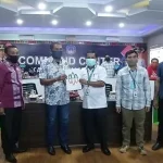 Antam Bantu APD Cegah Penularan Covid-19 di Kolaka Antam Bantu APD Cegah Penularan Covid-19 di Kolaka