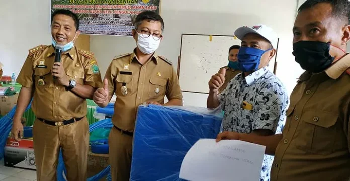 12 Kelompok Tani di Konawe Dapat Bantuan Alat Pengolah Sagu