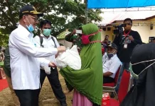 Pemkab Konsel Salurkan Bantuan ke Warga Terdampak Covid-19 Pemkab Konsel Salurkan Bantuan ke Warga Terdampak Covid-19