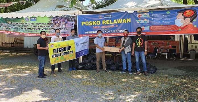 FIFGROUP Kendari Serahkan Bantuan di Posko Covid-19