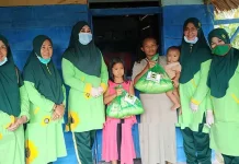 BKMT Konawe Bagikan Ratusan Paket Sembako untuk Warga Kurang Mampu BKMT Konawe Bagikan Ratusan Paket Sembako untuk Warga Kurang Mampu