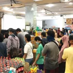 Pusat Perbelanjaan di Kendari Dipadati Masyarakat Pusat Perbelanjaan di Kendari Dipadati Masyarakat