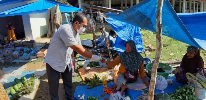 dppkb_mubar DPPKBP3A Mubar Bagikan Masker Gratis ke Masyarakat