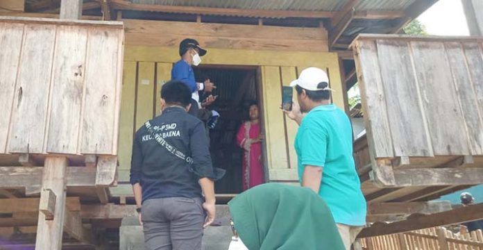 Cegah Corona, Kades di Bombana Ini Libatkan Istri Edukasi Warga