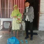 FIF Konawe Bagikan Puluhan Paket Sembako Gratis ke Warga FIF Konawe Bagikan Puluhan Paket Sembako Gratis ke Warga