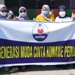 Cegah Penularan Covid-19, GMCK Bagikan Masker Gratis ke Warga Konawe Cegah Penularan Covid-19, GMCK Bagikan Masker Gratis ke Warga Konawe
