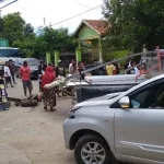 Merasa Dikucilkan, Warga Kilo 4 Baubau Blokir Jalan Merasa Dikucilkan, Warga Kilo 4 Baubau Blokir Jalan