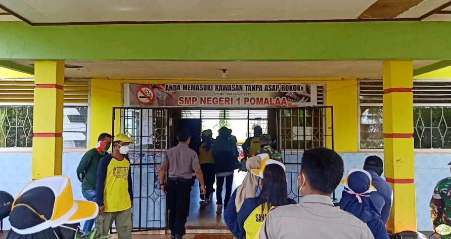 KPPG, Sahabat Farhana dan IKA Alumni SMPN 1 Pomalaa Terlibat dalam Pecegahan Corona di Kolaka