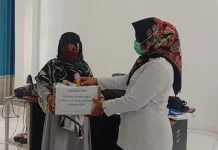 Mahasiswa di Baubau Urunan Beli APD untuk Tenaga Medis Mahasiswa di Baubau Urunan Beli APD untuk Tenaga Medis