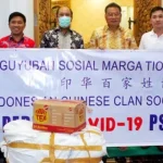 Paguyuban Tionghoa Sultra Salurkan Ribuan APD Di Konut Paguyuban Tionghoa Sultra Salurkan Ribuan APD Di Konut