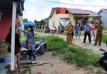 Cerita Petugas Survei Covid-19 yang Pastikan Data Penyebaran Tak Salah Cerita Petugas Survei Covid-19 yang Pastikan Data Penyebaran Tak Salah