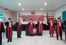 Ketua PN Lasusua Lantik Lima Hakim Baru Ketua PN Lasusua Lantik Lima Hakim Baru