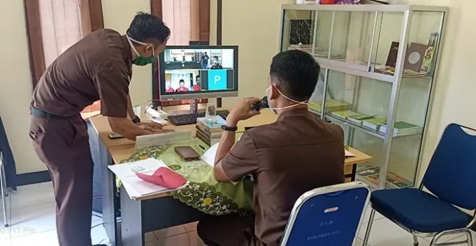 sidang_onlinekolut Sidang Online di Kejari Kolut Terkendala Jaringan Internet