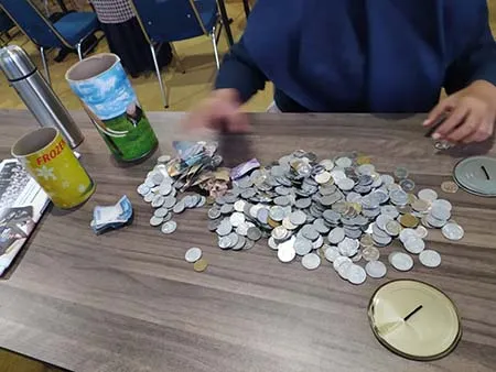 Tak Jadi Beli Hp, Siswa SD di Kendari Sumbangkan Tabungannya Bantu Atasi Covid-19