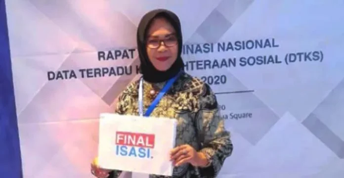 Dra. Muliana , Kepala Dinas Sosial Kabupaten Buton Utara
