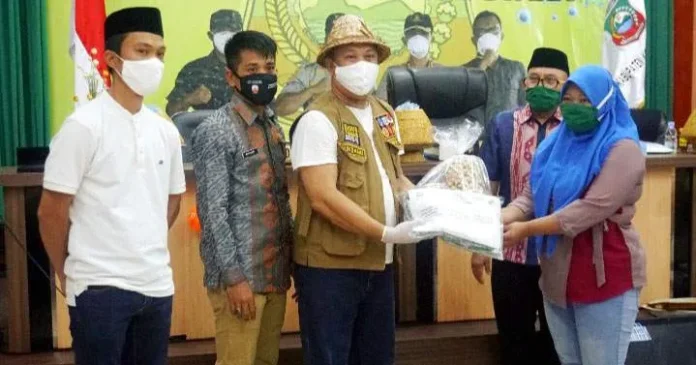 Cegah Covid-19, Salon dan Barbershop di Konut Dapat Bantuan APD