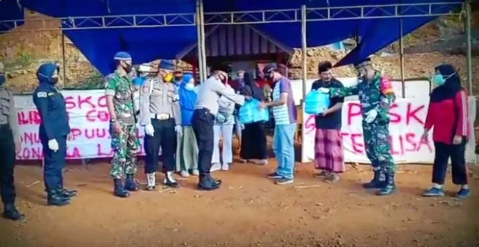 Polres Konut Berbagai Takjil di Tengah Pandemi Covid-19