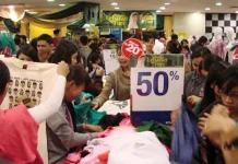 Alasan Tak Perlu Keluar Beli Baju Lebaran Ilustrasi baju lebaran