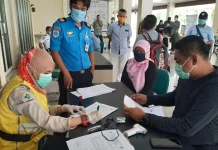 Penerbangan Dibuka Kembali, Warga Keluar Kendari Lebih Banyak Ketimbang Masuk Penerbangan Dibuka Kembali, Warga Keluar Kendari Lebih Banyak Ketimbang MasukPenerbangan Dibuka Kembali, Warga Keluar Kendari Lebih Banyak Ketimbang Masuk