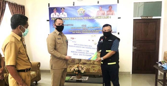 BP Jamsostek Salurkan Bantuan untuk Karyawan Korban PHK di Sultra