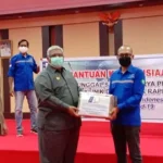 PT Manunggal dan Klinik Rapha Salurkan 24 Ribu APD untuk Tim Covid-19 PT Manunggal dan Klinik Rapha Salurkan 24 Ribu APD untuk Tim Covid-19