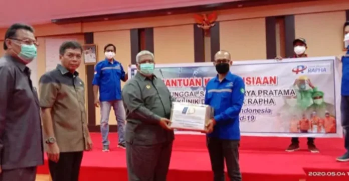 PT Manunggal dan Klinik Rapha Salurkan 24 Ribu APD untuk Tim Covid-19