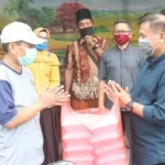Bagikan Paket Makanan, BINDA Sultra Gandeng Pemilik Warung Makan Terdampak Covid-19 Bagikan Paket Makanan, BINDA Sultra Gandeng Pemilik Warung Makan Terdampak Covid-19