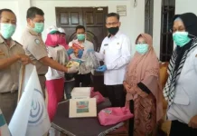 500 Paket Ikan dari BKIPM Disalurkan ke Warga Kendari 500 Paket Ikan dari BKIPM Disalurkan ke Warga Kendari