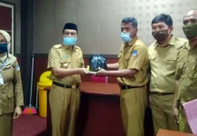 3.900 ASN di Kolaka Sisihkan Gaji Bantu Penanganan Covid-19 3.900 ASN di Kolaka Sisihkan Gaji Bantu Penanganan Covid-19