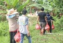 Jurnalis Kendari Bagikan Sembako ke Warga Terdampak Covid-19 Jurnalis Kendari Bagikan Sembako ke Warga Terdampak Covid-19