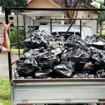 Petani Kakao Terdampak Covid-19 di Kolut Dapat Bantuan Sembako dari FPK Petani Kakao Terdampak Covid-19 di Kolut Dapat Bantuan Sembako dari FPK