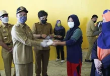 Pemda Konsel Maksimalkan Penyaluran Bantuan Covid-19 ke Warga Terdampak Pemda Konsel Maksimalkan Penyaluran Bantuan Covid-19 ke Warga Terdampak