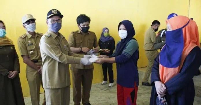 Pemda Konsel Maksimalkan Penyaluran Bantuan Covid-19 ke Warga Terdampak