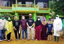 Bupati Konut Kawal Pemeriksaan Swab Covid 4 Santri, Hasilnya Negatif Bupati Konut Kawal Pemeriksaan Swab Covid 4 Santri, Hasilnya Negatif