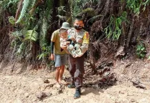 Jalan Penghubung Rusak Parah, Tim Polres Konut Turun Evakuasi Masyarakat Jalan Penghubung Rusak Parah, Tim Polres Konut Turun Evakuasi Masyarakat