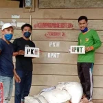 Rumah Penerima Bantuan di Tanggaruru Kolut Diberi Label Rumah Penerima Bantuan di Tanggaruru Kolut Diberi Label