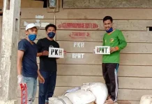 Rumah Penerima Bantuan di Tanggaruru Kolut Diberi Label Rumah Penerima Bantuan di Tanggaruru Kolut Diberi Label