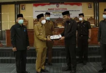 Pemkab Konsel Serahkan LPJ ke DPRD, Pendapatan Daerah Hampir 90 Persen Pemkab Konsel Serahkan LPJ ke DPRD, Pendapatan Daerah Hampir 90 Persen