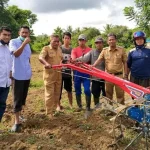 Pemerintah Kecamatan di Mubar Tanam Singkong untuk Stok Pangan di Tengah Pandemi Pemerintah Kecamatan di Mubar Tanam Singkong untuk Stok Pangan di Tengah Pandemi