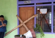 Pendataan Penerima BLT Dinilai Pilih Kasih, Warga di Muna Segel Kantor Desa Pendataan Penerima BLT Dinilai Pilih Kasih, Warga di Muna Segel Kantor Desa