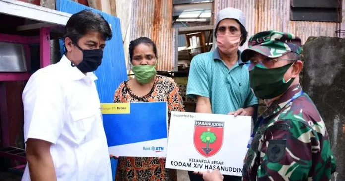 Pangdam Hasanuddin Bedah Rumah Warga Terdampak Covid-19 Berkat Informasi Jurnalis