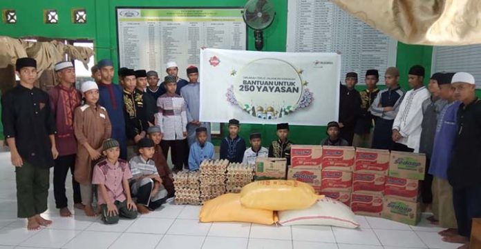 Telkomsel Kendari Bagikan CSR di Momen RAFI 2020